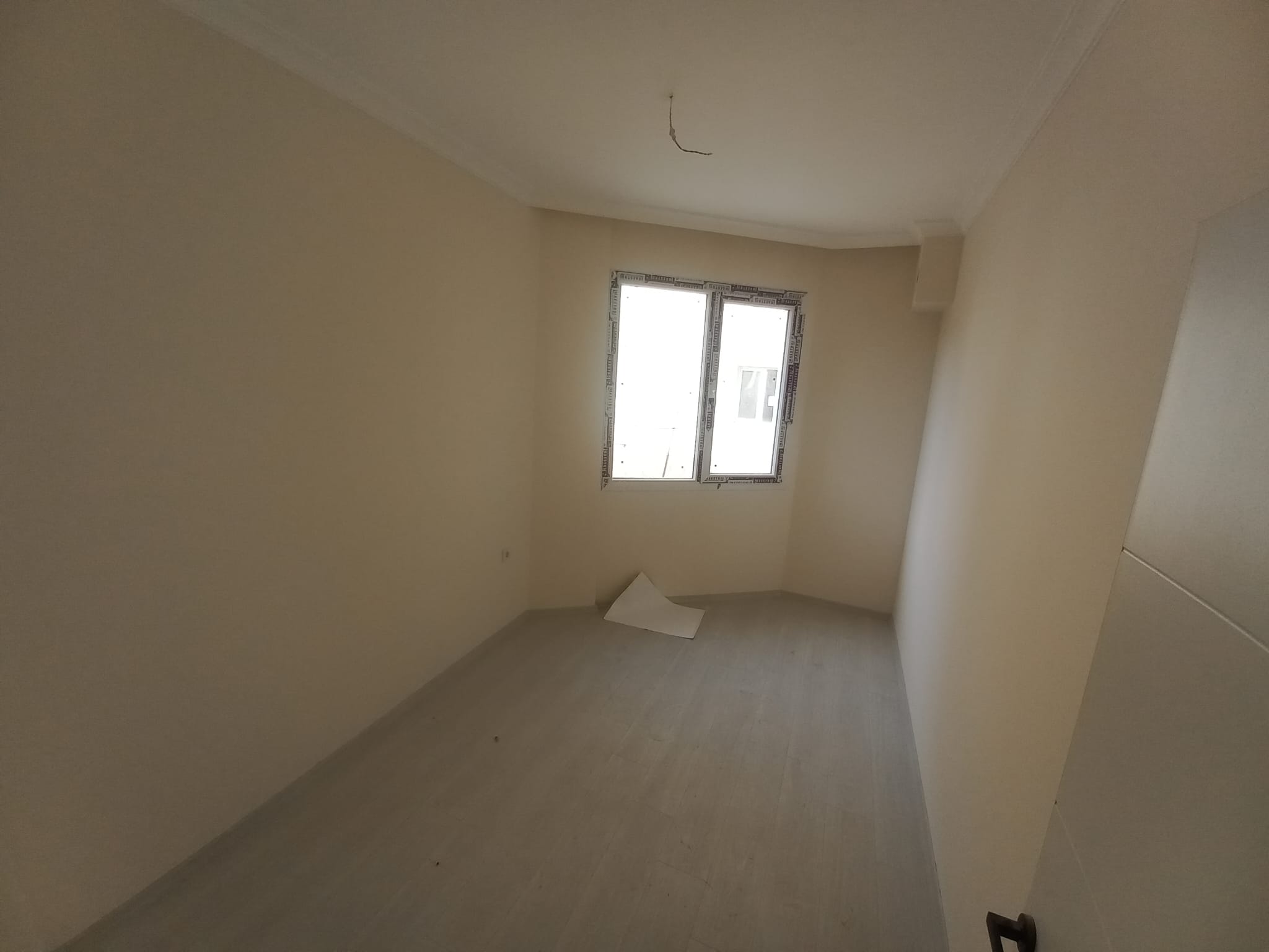 ÖZMERT UĞURCAN AKDAĞ'DAN SIFIR BİNADA BALKONLU ASANSÖRLÜ